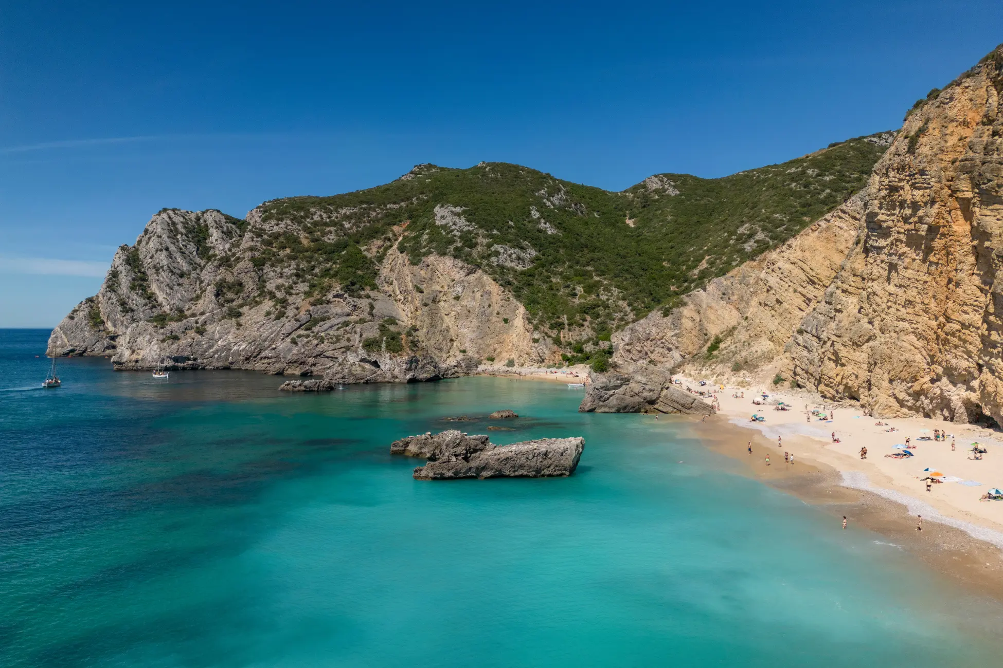 Praia de Sesimbra - Best Kept Secret Near Lisbon